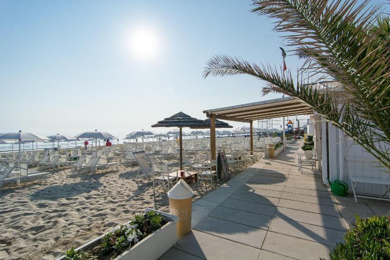 Metropol Hotel 4*